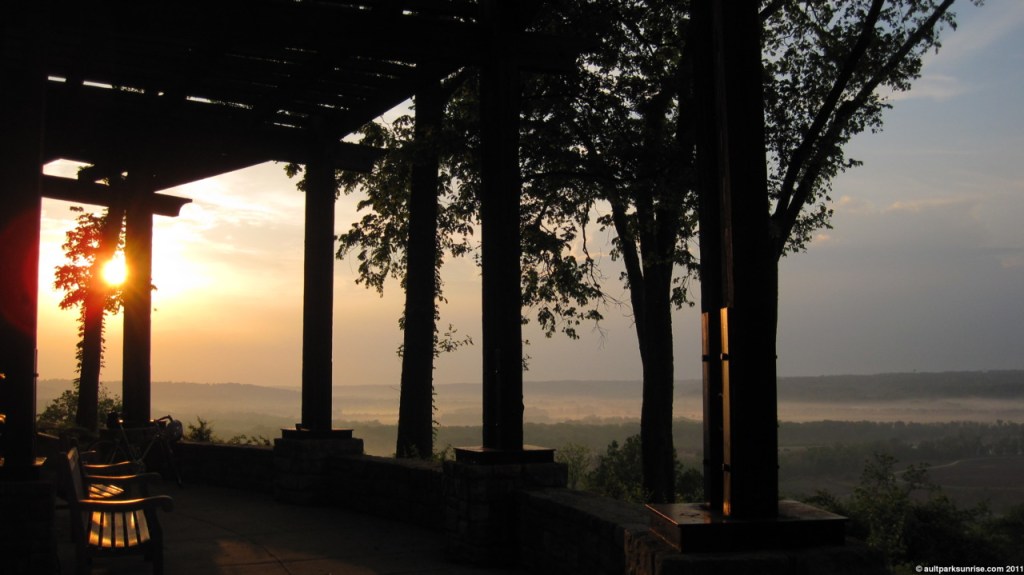 133_09_overlook_sun_4nn.jpg click for higher quality!