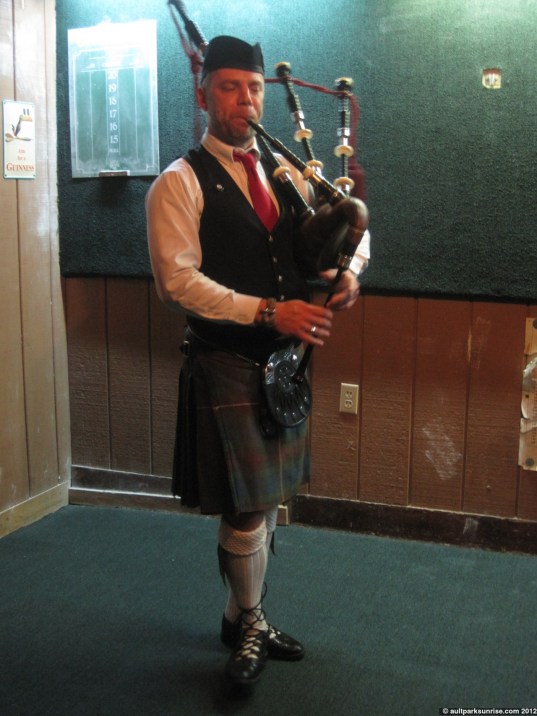 079_00_bagpipes_4nn.jpg